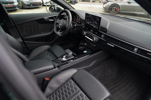 Audi RS4 Avant 2.9 TFSI RS 4 Quattro | Panorama | Bang&Olufsen | HuD | Facelift | Adaptieve Cruise | Lane Assist | Massage |450PK