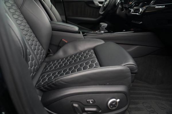 Audi RS4 Avant 2.9 TFSI RS 4 Quattro | Panorama | Bang&Olufsen | HuD | Facelift | Adaptieve Cruise | Lane Assist | Massage |450PK