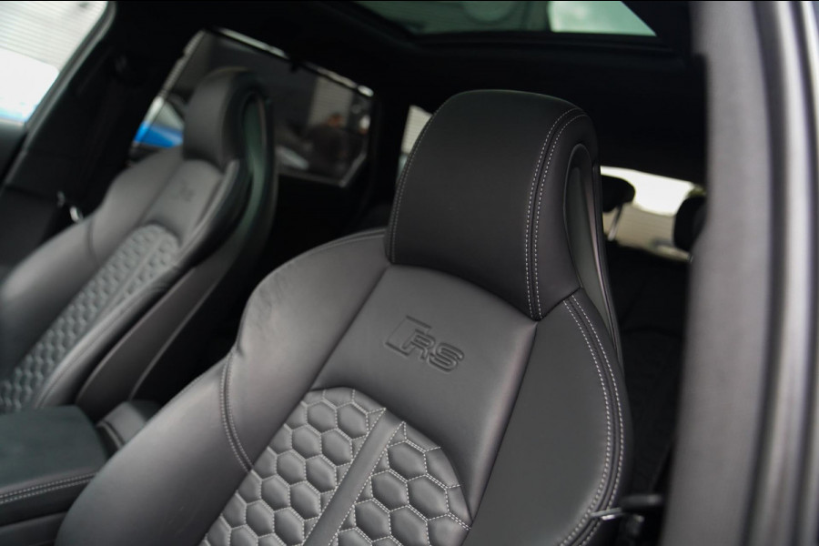Audi RS4 Avant 2.9 TFSI RS 4 Quattro | Panorama | Bang&Olufsen | HuD | Facelift | Adaptieve Cruise | Lane Assist | Massage |450PK