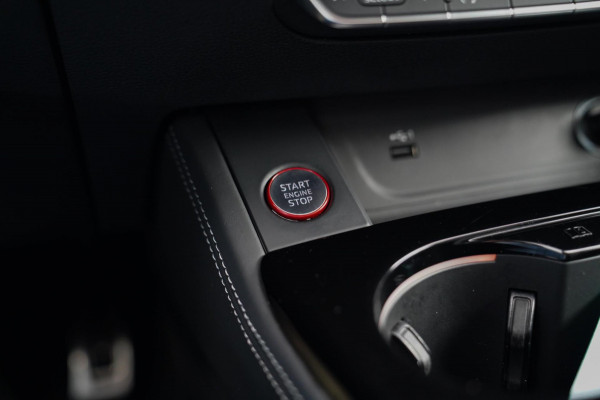 Audi RS4 Avant 2.9 TFSI RS 4 Quattro | Panorama | Bang&Olufsen | HuD | Facelift | Adaptieve Cruise | Lane Assist | Massage |450PK