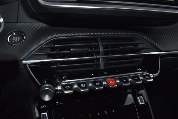 Peugeot 208 1.2 Hybrid 145PK e-DCS6 GT | Navi | Adapt. Cruise | 360 Camera | LED | Incl. garantie Peugeot 208 1.2 Hybrid 145PK e-DCS6 GT | Navi | Adapt. Cruise | 360 Camera | LED | Incl. garantie