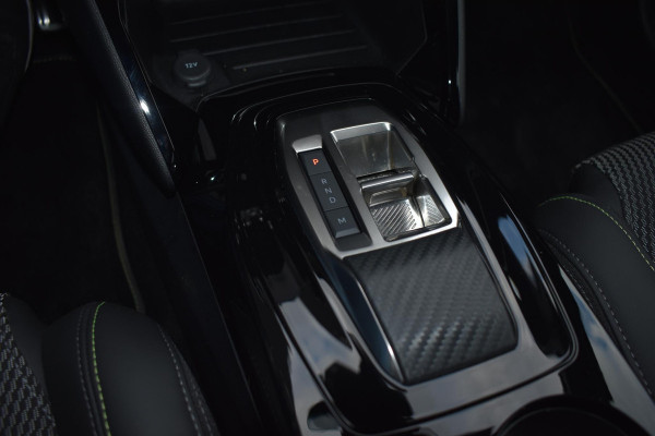 Peugeot 208 1.2 Hybrid 145PK e-DCS6 GT | Navi | Adapt. Cruise | 360 Camera | LED | Incl. garantie Peugeot 208 1.2 Hybrid 145PK e-DCS6 GT | Navi | Adapt. Cruise | 360 Camera | LED | Incl. garantie