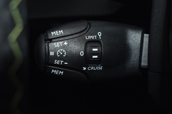 Peugeot 208 1.2 Hybrid 145PK e-DCS6 GT | Navi | Adapt. Cruise | 360 Camera | LED | Incl. garantie Peugeot 208 1.2 Hybrid 145PK e-DCS6 GT | Navi | Adapt. Cruise | 360 Camera | LED | Incl. garantie