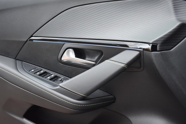 Peugeot 208 1.2 Hybrid 145PK e-DCS6 GT | Navi | Adapt. Cruise | 360 Camera | LED | Incl. garantie Peugeot 208 1.2 Hybrid 145PK e-DCS6 GT | Navi | Adapt. Cruise | 360 Camera | LED | Incl. garantie