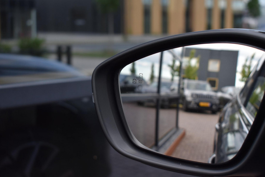 Peugeot 208 1.2 Hybrid 145PK e-DCS6 GT | Navi | Adapt. Cruise | 360 Camera | LED | Incl. garantie Peugeot 208 1.2 Hybrid 145PK e-DCS6 GT | Navi | Adapt. Cruise | 360 Camera | LED | Incl. garantie