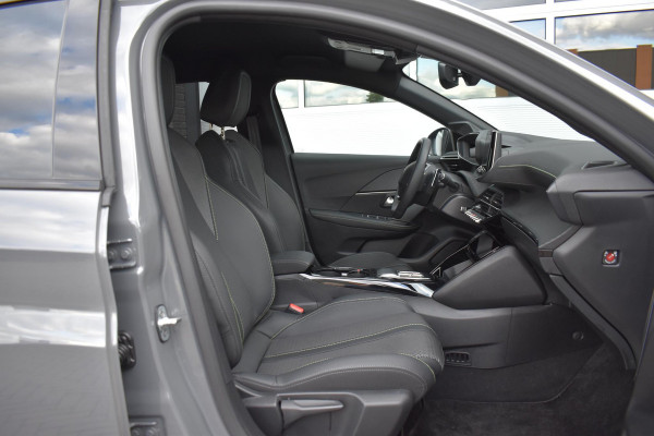 Peugeot 208 1.2 Hybrid 145PK e-DCS6 GT | Navi | Adapt. Cruise | 360 Camera | LED | Incl. garantie Peugeot 208 1.2 Hybrid 145PK e-DCS6 GT | Navi | Adapt. Cruise | 360 Camera | LED | Incl. garantie