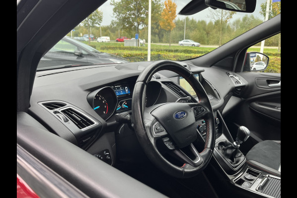 Ford Kuga 1.5 EcoBoost ST Line 150pk/110kW 6-bak | Elek. achterklep | Sony | 19'' | Bi-Xenon | Climate | Navi |