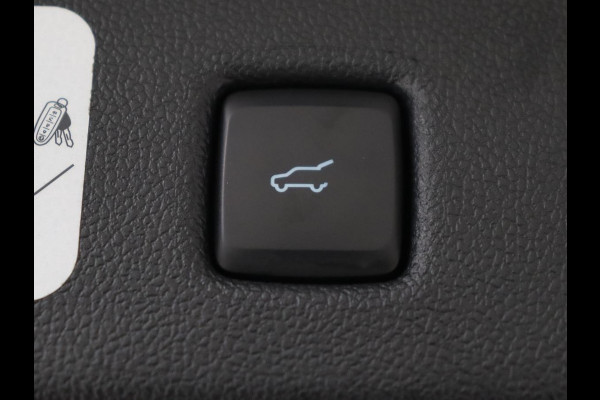 Ford Kuga 2.5 PHEV Vignale | Head-Up | Trekhaak | Adaptive cruise | Leder | 360 Camera | Stoelverwarming | Digital Cockpit | Carplay | Dodehoek detectie | Navigatie | Keyless | Achterbankverwarming | Plug In