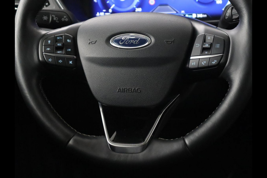 Ford Kuga 2.5 PHEV Vignale | Head-Up | Trekhaak | Adaptive cruise | Leder | 360 Camera | Stoelverwarming | Digital Cockpit | Carplay | Dodehoek detectie | Navigatie | Keyless | Achterbankverwarming | Plug In
