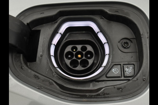 Ford Kuga 2.5 PHEV Vignale | Head-Up | Trekhaak | Adaptive cruise | Leder | 360 Camera | Stoelverwarming | Digital Cockpit | Carplay | Dodehoek detectie | Navigatie | Keyless | Achterbankverwarming | Plug In
