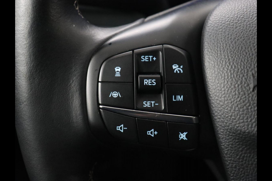 Ford Kuga 2.5 PHEV Vignale | Head-Up | Trekhaak | Adaptive cruise | Leder | 360 Camera | Stoelverwarming | Digital Cockpit | Carplay | Dodehoek detectie | Navigatie | Keyless | Achterbankverwarming | Plug In