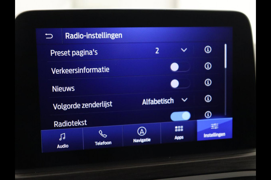Ford Kuga 2.5 PHEV Vignale | Head-Up | Trekhaak | Adaptive cruise | Leder | 360 Camera | Stoelverwarming | Digital Cockpit | Carplay | Dodehoek detectie | Navigatie | Keyless | Achterbankverwarming | Plug In