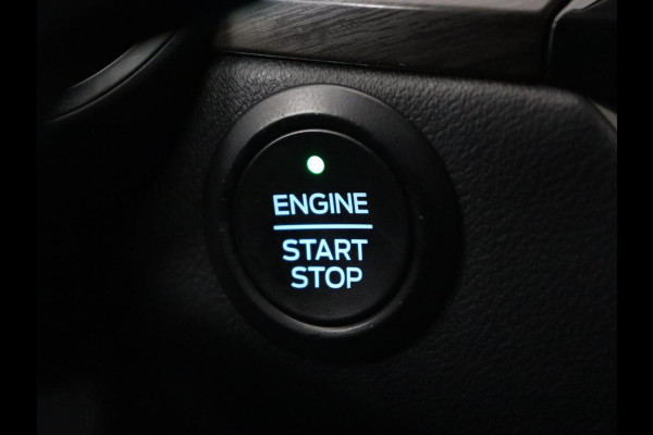 Ford Kuga 2.5 PHEV Vignale | Head-Up | Trekhaak | Adaptive cruise | Leder | 360 Camera | Stoelverwarming | Digital Cockpit | Carplay | Dodehoek detectie | Navigatie | Keyless | Achterbankverwarming | Plug In