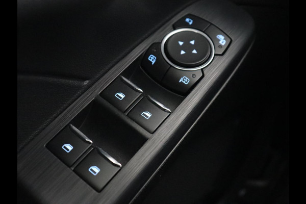Ford Kuga 2.5 PHEV Vignale | Head-Up | Trekhaak | Adaptive cruise | Leder | 360 Camera | Stoelverwarming | Digital Cockpit | Carplay | Dodehoek detectie | Navigatie | Keyless | Achterbankverwarming | Plug In