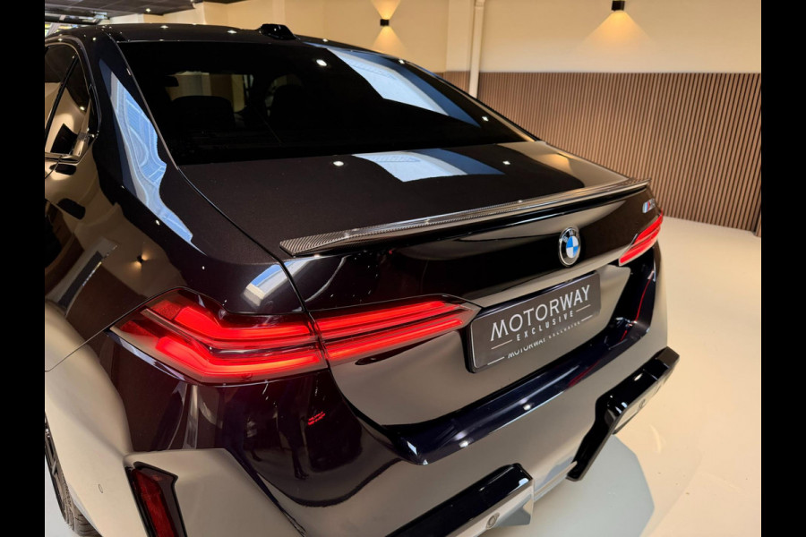 BMW 5 Serie M5 M Carbon|M Drivers Package|M Drive Professional|Driving + Parking Assistant Professional|Alcantara BMW 5 Serie M5 M Carbon|M Drivers Package|M Drive Professional|Driving + Parking Assistant Professional|Alcantara