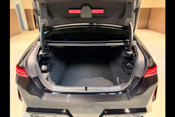 BMW 5 Serie M5 M Carbon|M Drivers Package|M Drive Professional|Driving + Parking Assistant Professional|Alcantara BMW 5 Serie M5 M Carbon|M Drivers Package|M Drive Professional|Driving + Parking Assistant Professional|Alcantara