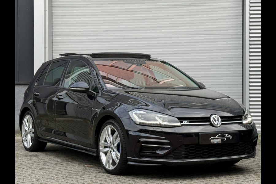 Volkswagen Golf 1.5 TSI Highline Business R | Apple Carplay | Panoramadak | ACC