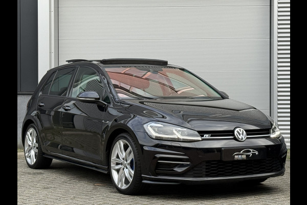 Volkswagen Golf 1.5 TSI Highline Business R | Apple Carplay | Panoramadak | ACC