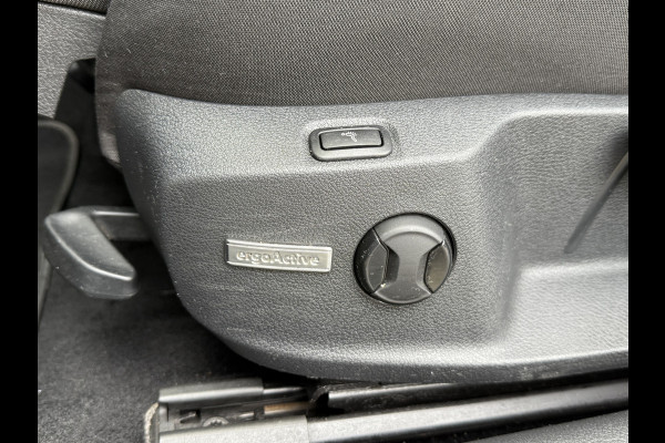 Volkswagen Golf 1.5 TSI Highline Business R | Apple Carplay | Panoramadak | ACC