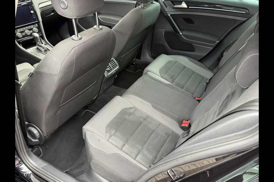 Volkswagen Golf 1.5 TSI Highline Business R | Apple Carplay | Panoramadak | ACC
