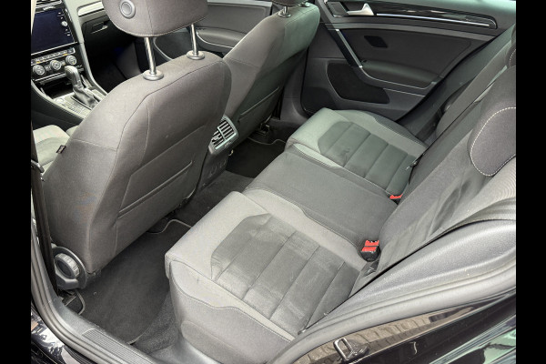 Volkswagen Golf 1.5 TSI Highline Business R | Apple Carplay | Panoramadak | ACC