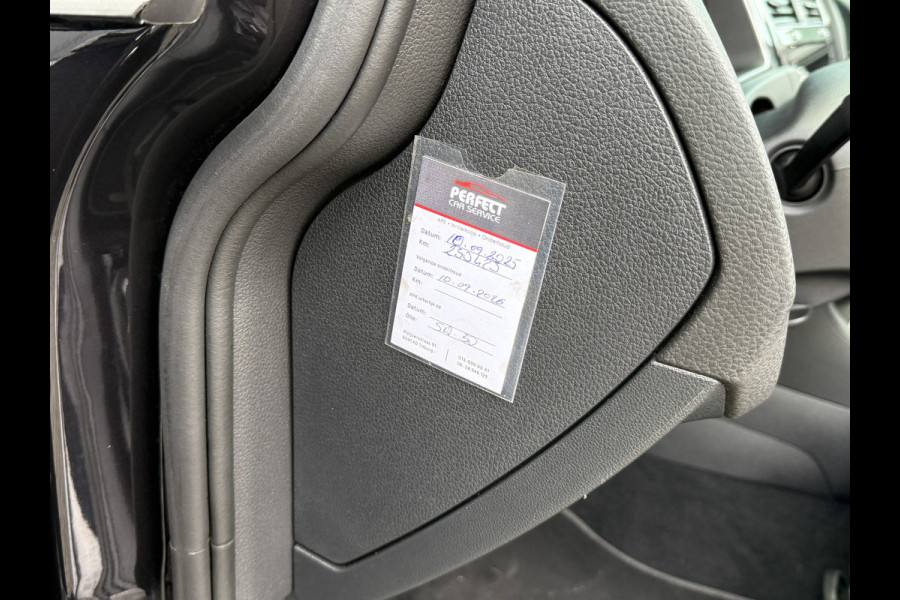 Volkswagen Golf 1.5 TSI Highline Business R | Apple Carplay | Panoramadak | ACC