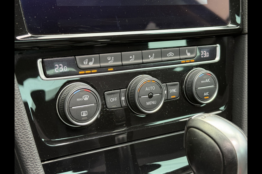 Volkswagen Golf 1.5 TSI Highline Business R | Apple Carplay | Panoramadak | ACC