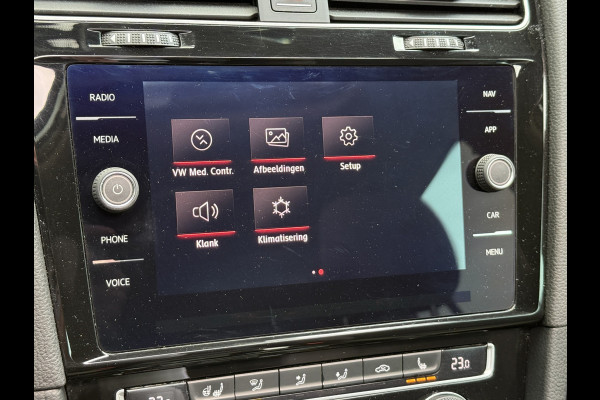 Volkswagen Golf 1.5 TSI Highline Business R | Apple Carplay | Panoramadak | ACC