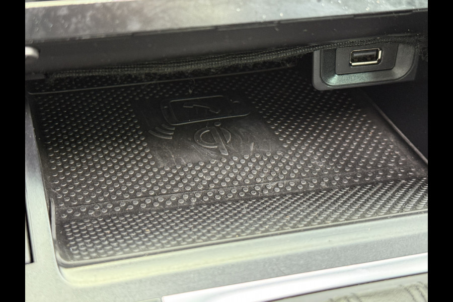 Volkswagen Golf 1.5 TSI Highline Business R | Apple Carplay | Panoramadak | ACC