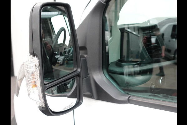 Ford Transit 310 2.0 TDCI L2H2 Trend Automaat Airco Navigatie Bluetooth Camera Cruise Control Trekhaak