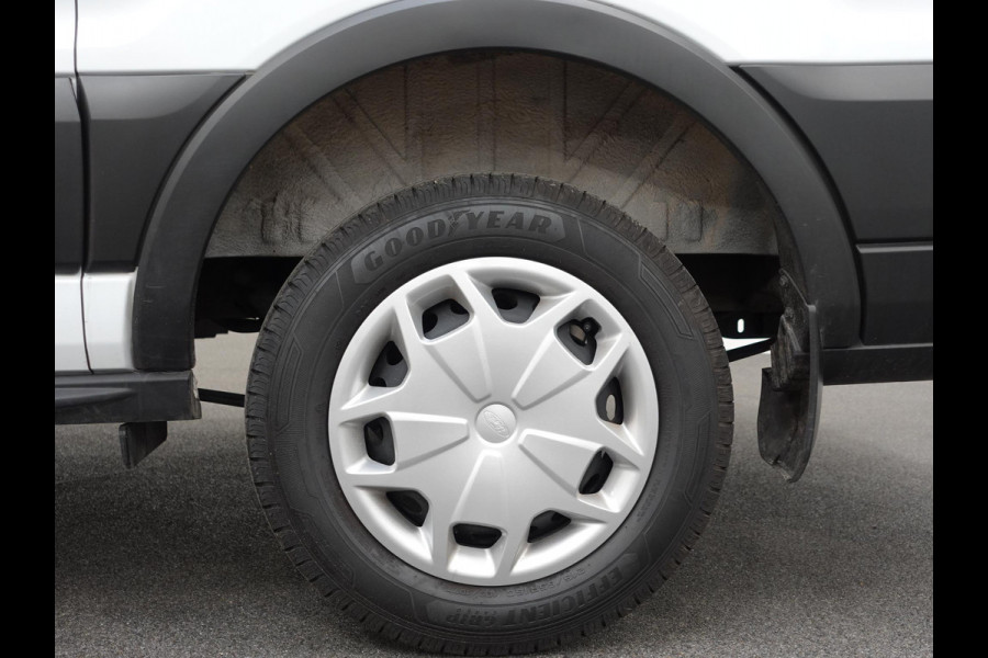 Ford Transit 310 2.0 TDCI L2H2 Trend Automaat Airco Navigatie Bluetooth Camera Cruise Control Trekhaak
