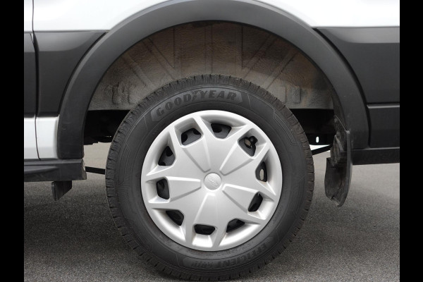 Ford Transit 310 2.0 TDCI L2H2 Trend Automaat Airco Navigatie Bluetooth Camera Cruise Control Trekhaak