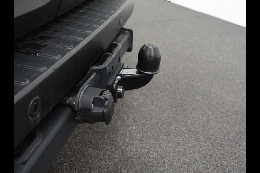 Ford Transit 310 2.0 TDCI L2H2 Trend Automaat Airco Navigatie Bluetooth Camera Cruise Control Trekhaak