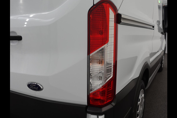 Ford Transit 310 2.0 TDCI L2H2 Trend Automaat Airco Navigatie Bluetooth Camera Cruise Control Trekhaak