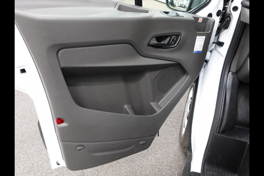 Ford Transit 310 2.0 TDCI L2H2 Trend Automaat Airco Navigatie Bluetooth Camera Cruise Control Trekhaak