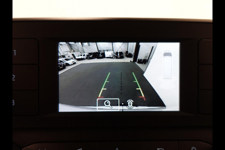 Ford Transit 310 2.0 TDCI L2H2 Trend Automaat Airco Navigatie Bluetooth Camera Cruise Control Trekhaak