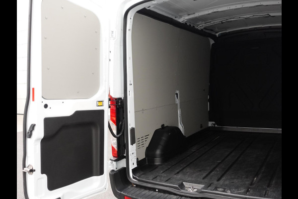 Ford Transit 310 2.0 TDCI L2H2 Trend Automaat Airco Navigatie Bluetooth Camera Cruise Control Trekhaak