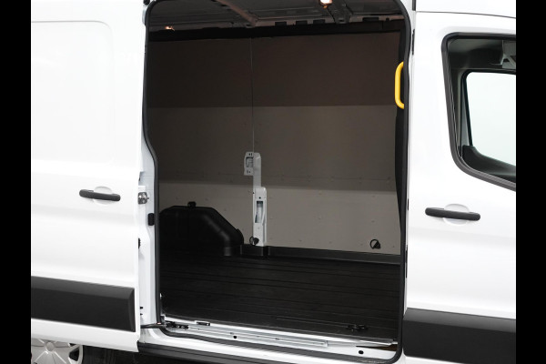 Ford Transit 310 2.0 TDCI L2H2 Trend Automaat Airco Navigatie Bluetooth Camera Cruise Control Trekhaak