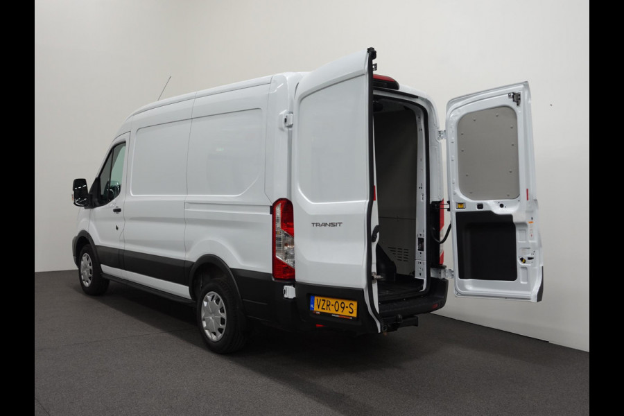 Ford Transit 310 2.0 TDCI L2H2 Trend Automaat Airco Navigatie Bluetooth Camera Cruise Control Trekhaak