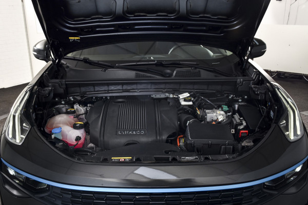 Lynk & Co 01 1.5 PHEV 261PK MY23 | Donkere hemel | 360 Camera | 7.4 kWh Boordlader | S/K-panodak | Adapt. Cruise | Memory | Elek. klep | LM 20" | 8551