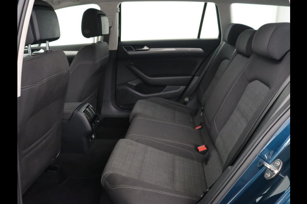 Volkswagen Passat 1.5 TSI Business | Stoelverwarming | Carplay | Trekhaak | Camera | Virtual Cockpit | Navigatie | Smartphone Entry | Adaptive cruise | Full LED Volkswagen Passat 1.5 TSI Business | Stoelverwarming | Carplay | Trekhaak | Camera | Virtual Cockpit | Navigatie | Smartphone Entry | Adaptive cruise | Full LED