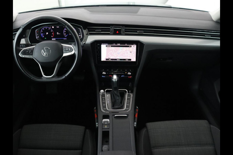Volkswagen Passat 1.5 TSI Business | Stoelverwarming | Carplay | Trekhaak | Camera | Virtual Cockpit | Navigatie | Smartphone Entry | Adaptive cruise | Full LED Volkswagen Passat 1.5 TSI Business | Stoelverwarming | Carplay | Trekhaak | Camera | Virtual Cockpit | Navigatie | Smartphone Entry | Adaptive cruise | Full LED
