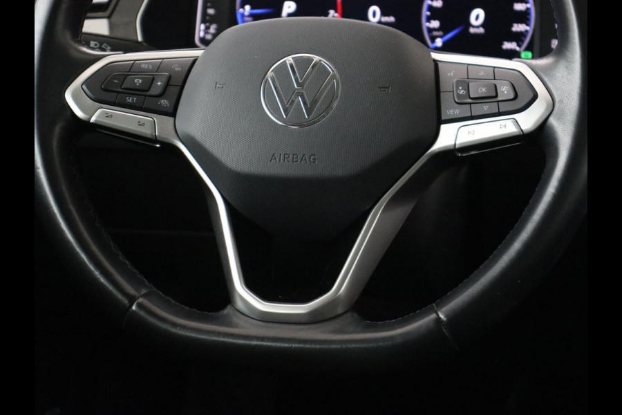 Volkswagen Passat 1.5 TSI Business | Stoelverwarming | Carplay | Trekhaak | Camera | Virtual Cockpit | Navigatie | Smartphone Entry | Adaptive cruise | Full LED Volkswagen Passat 1.5 TSI Business | Stoelverwarming | Carplay | Trekhaak | Camera | Virtual Cockpit | Navigatie | Smartphone Entry | Adaptive cruise | Full LED