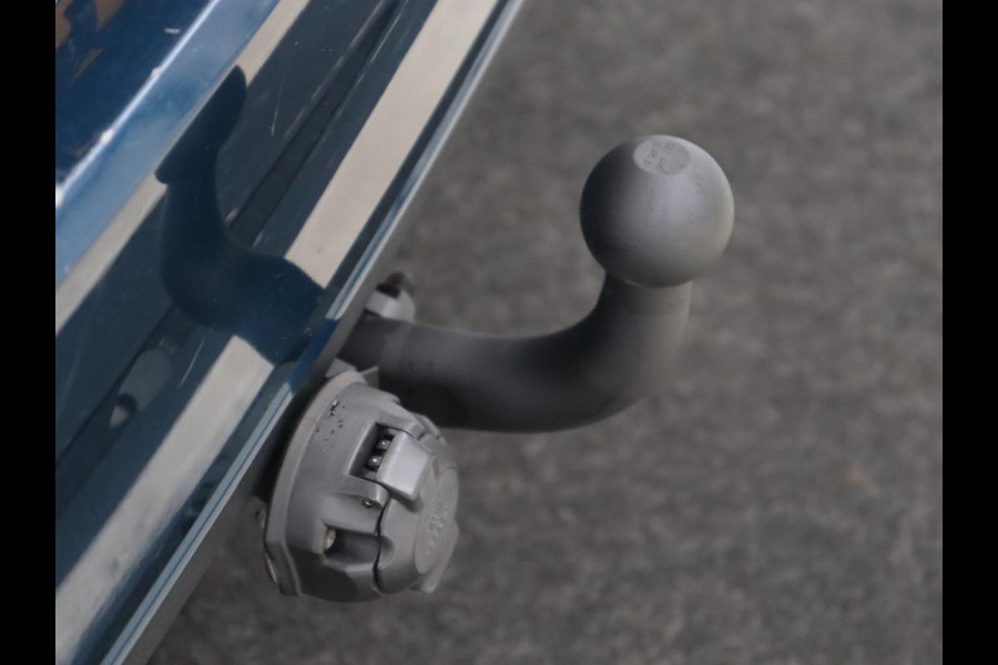 Volkswagen Passat 1.5 TSI Business | Stoelverwarming | Carplay | Trekhaak | Camera | Virtual Cockpit | Navigatie | Smartphone Entry | Adaptive cruise | Full LED Volkswagen Passat 1.5 TSI Business | Stoelverwarming | Carplay | Trekhaak | Camera | Virtual Cockpit | Navigatie | Smartphone Entry | Adaptive cruise | Full LED