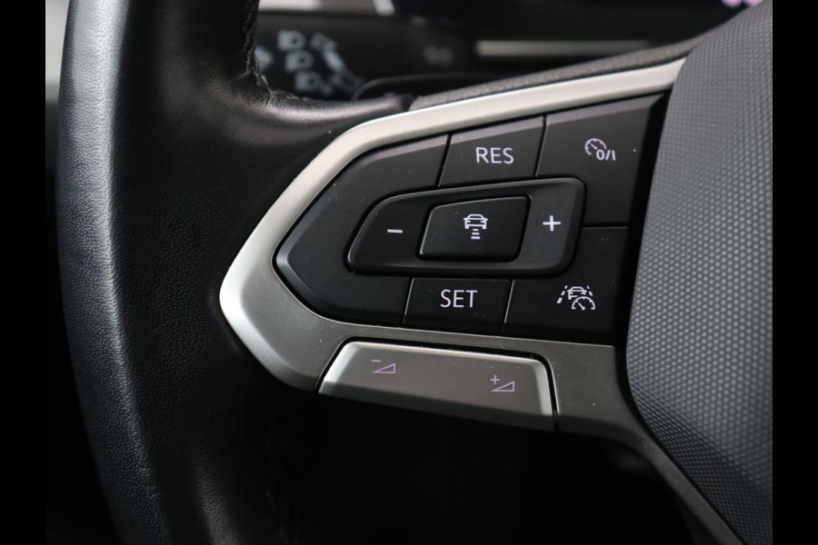 Volkswagen Passat 1.5 TSI Business | Stoelverwarming | Carplay | Trekhaak | Camera | Virtual Cockpit | Navigatie | Smartphone Entry | Adaptive cruise | Full LED Volkswagen Passat 1.5 TSI Business | Stoelverwarming | Carplay | Trekhaak | Camera | Virtual Cockpit | Navigatie | Smartphone Entry | Adaptive cruise | Full LED