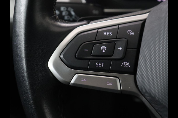 Volkswagen Passat 1.5 TSI Business | Stoelverwarming | Carplay | Trekhaak | Camera | Virtual Cockpit | Navigatie | Smartphone Entry | Adaptive cruise | Full LED Volkswagen Passat 1.5 TSI Business | Stoelverwarming | Carplay | Trekhaak | Camera | Virtual Cockpit | Navigatie | Smartphone Entry | Adaptive cruise | Full LED
