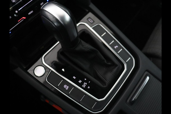 Volkswagen Passat 1.5 TSI Business | Stoelverwarming | Carplay | Trekhaak | Camera | Virtual Cockpit | Navigatie | Smartphone Entry | Adaptive cruise | Full LED Volkswagen Passat 1.5 TSI Business | Stoelverwarming | Carplay | Trekhaak | Camera | Virtual Cockpit | Navigatie | Smartphone Entry | Adaptive cruise | Full LED