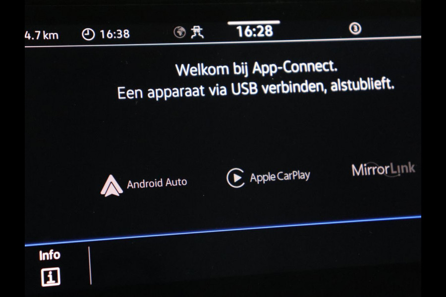 Volkswagen Passat 1.5 TSI Business | Stoelverwarming | Carplay | Trekhaak | Camera | Virtual Cockpit | Navigatie | Smartphone Entry | Adaptive cruise | Full LED Volkswagen Passat 1.5 TSI Business | Stoelverwarming | Carplay | Trekhaak | Camera | Virtual Cockpit | Navigatie | Smartphone Entry | Adaptive cruise | Full LED