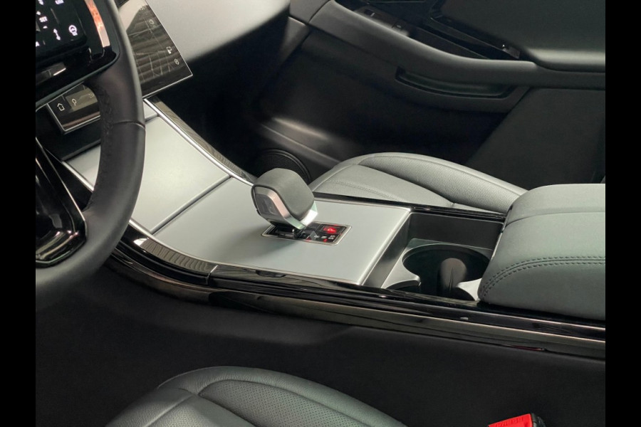 Land Rover Range Rover Evoque P300/P270e SE Dynamic/pano schuifdak/Carpathian Grey/5jr garantie Land Rover Range Rover Evoque P300/P270e SE Dynamic/pano schuifdak/Carpathian Grey/5jr garantie