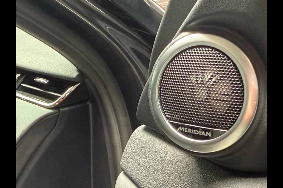 Land Rover Range Rover Evoque P300/P270e SE Dynamic/pano schuifdak/Carpathian Grey/5jr garantie Land Rover Range Rover Evoque P300/P270e SE Dynamic/pano schuifdak/Carpathian Grey/5jr garantie